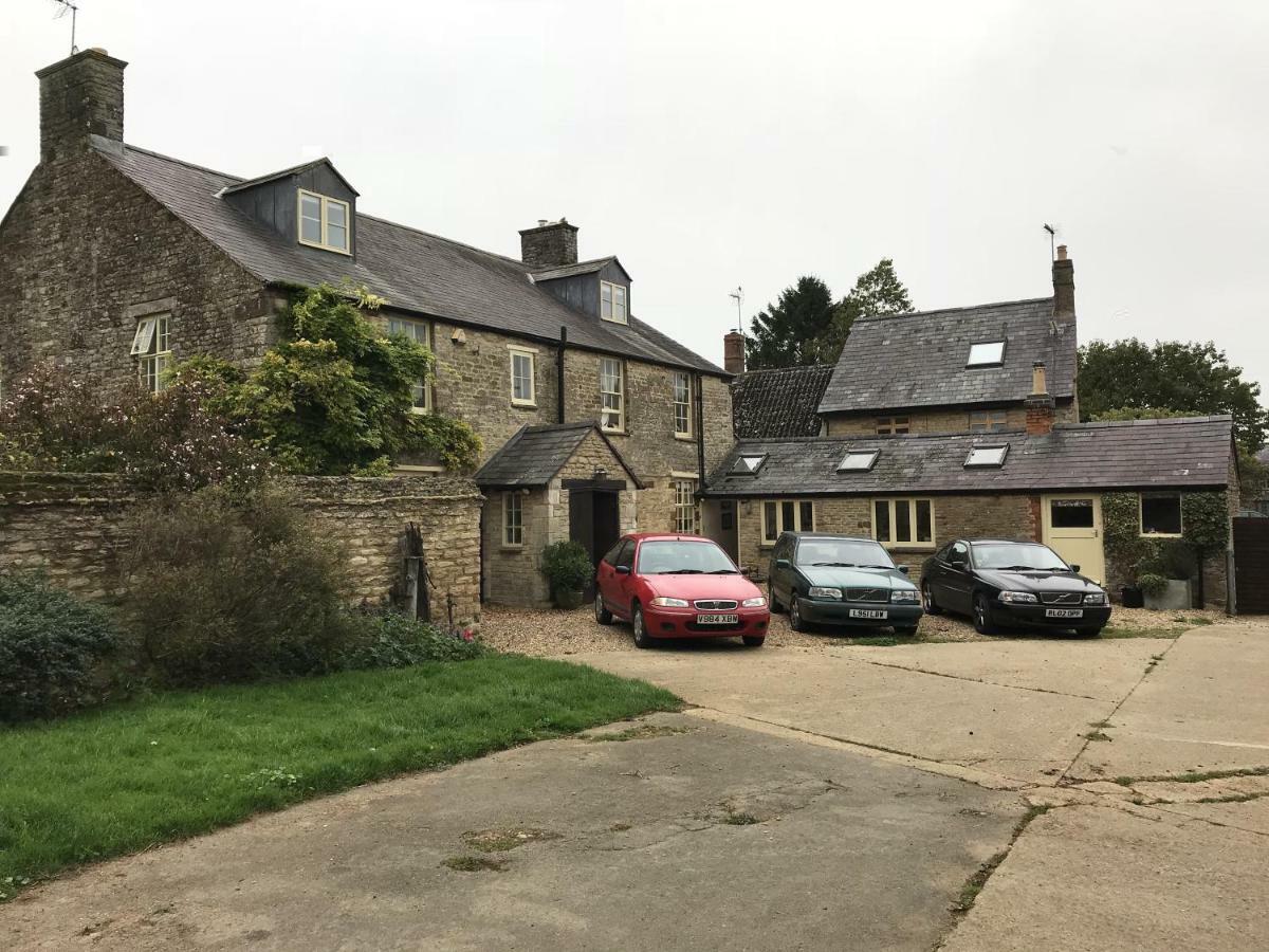 Troy'S Barn Daire Brackley  Dış mekan fotoğraf