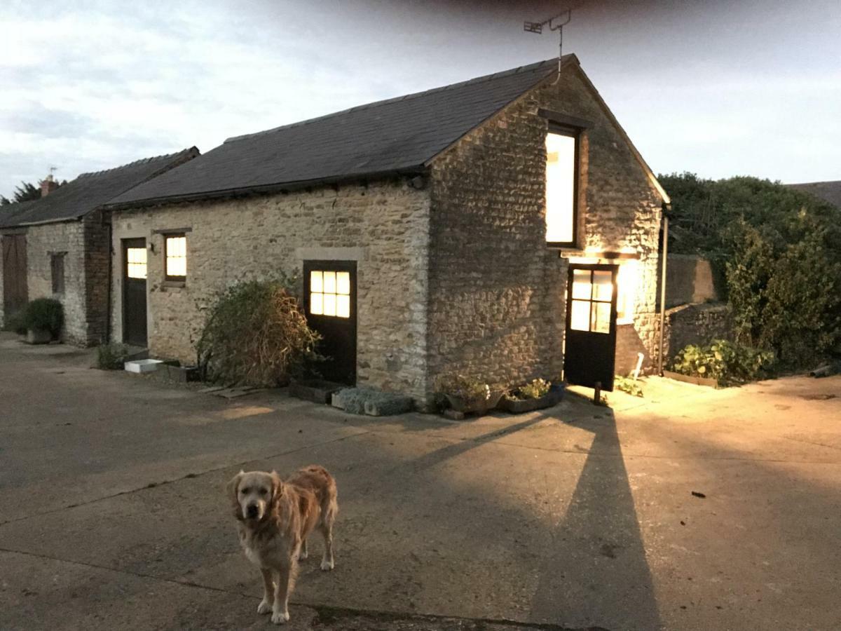 Troy'S Barn Daire Brackley  Dış mekan fotoğraf