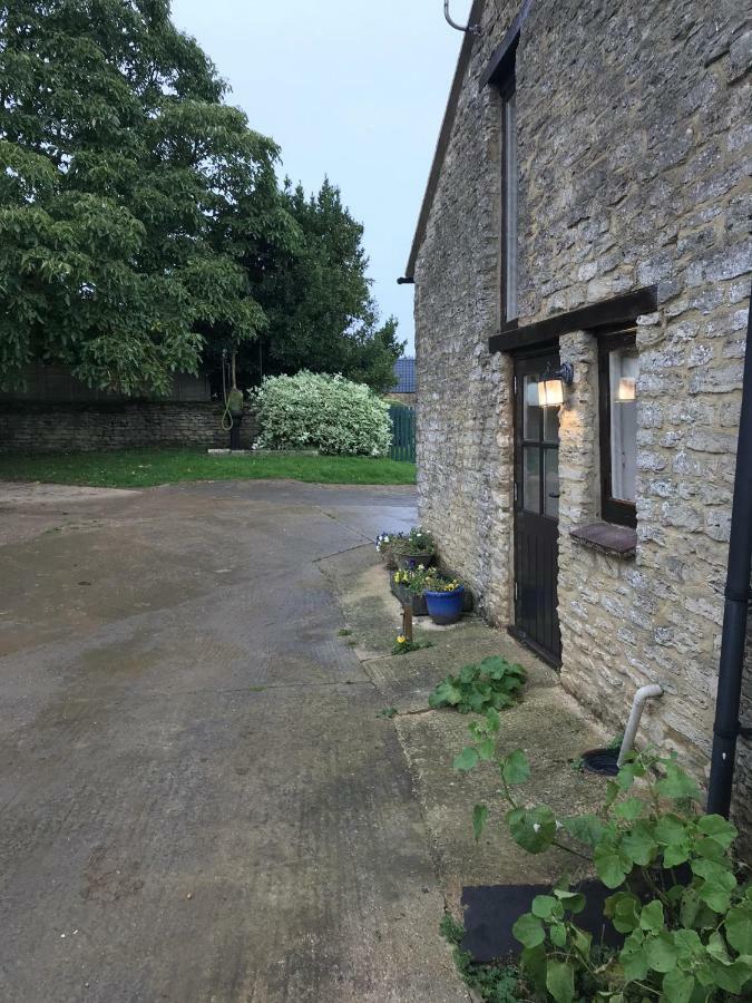 Troy'S Barn Daire Brackley  Dış mekan fotoğraf